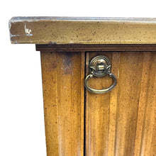 Load image into Gallery viewer, Column Storage Pedestal