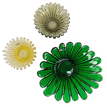 Load image into Gallery viewer, Green Daisy Flower Bowl