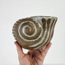 Load image into Gallery viewer, Nautilus Shell Pottery Planter