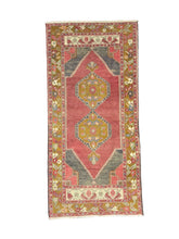 Load image into Gallery viewer, Hand Knotted Rug