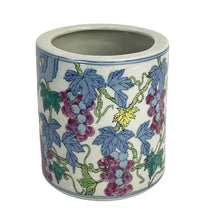 Load image into Gallery viewer, Grape Leaf Utensil Holder Vase