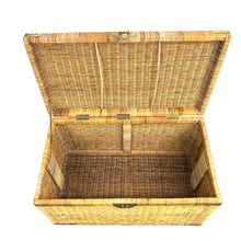 Load image into Gallery viewer, Vintage Trunk