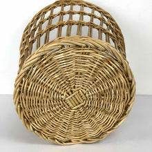 Load image into Gallery viewer, Sturdy Woven Hamper Basket