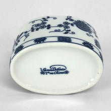 Load image into Gallery viewer, Blue &amp; White Porcelain Bowl