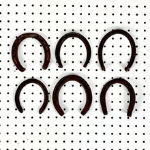 Load image into Gallery viewer, Rusty Metal Horseshoe Set